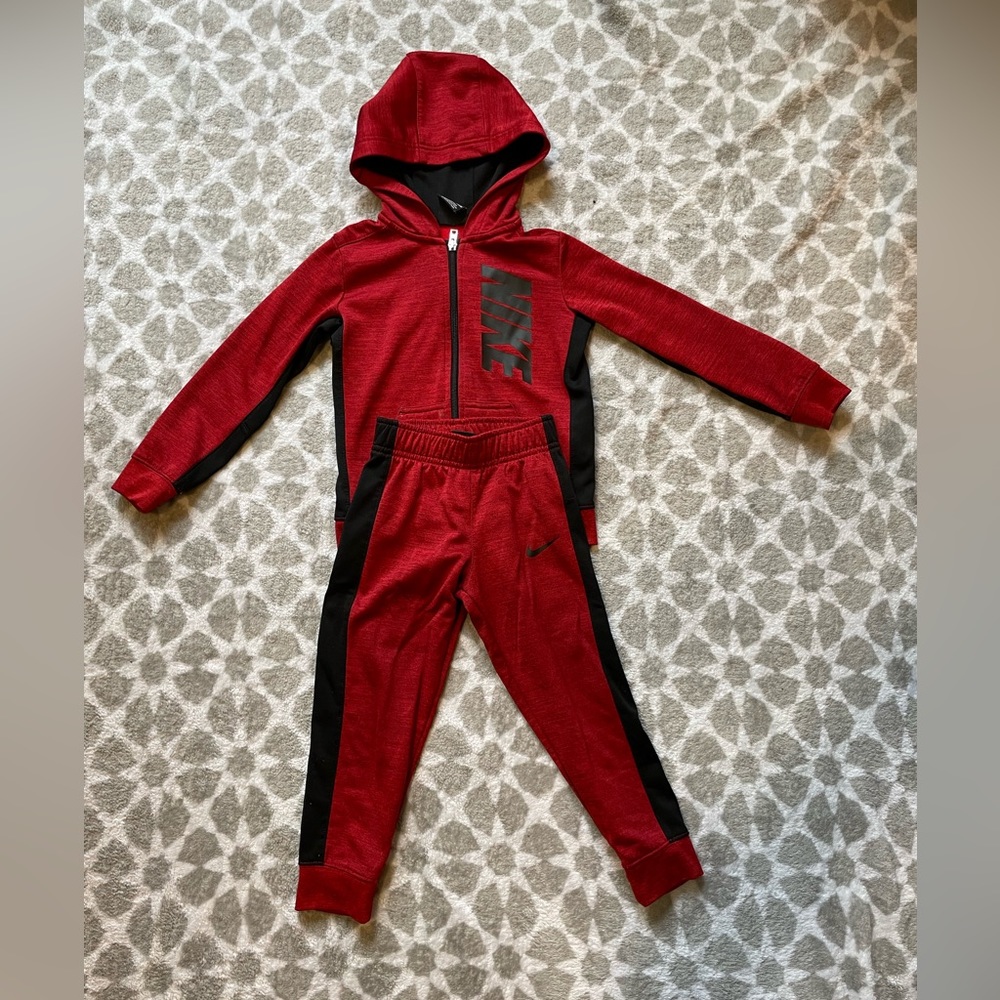 4T NIKE tracksuit